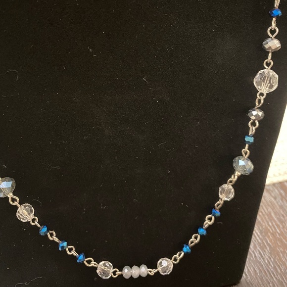 O: Sapphire Blue Necklace - Picture 4 of 12